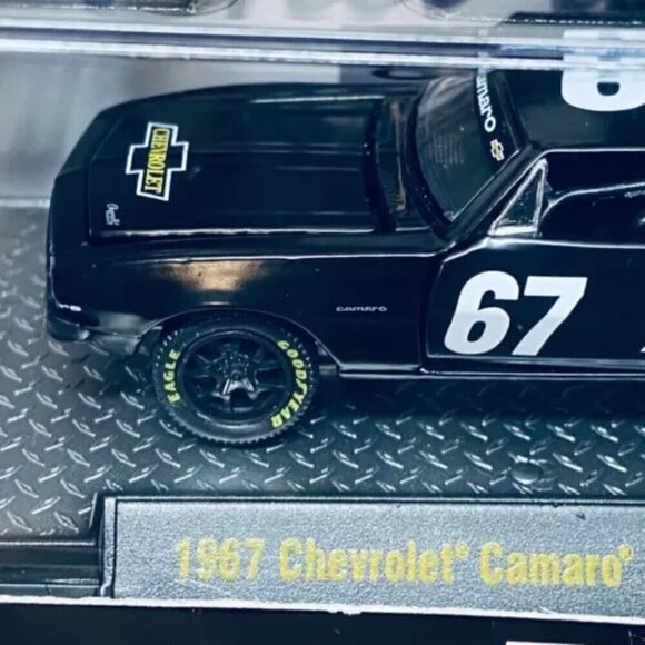 M2 Machines 1967 Chevrolet Camaro Z/28 RS Black 1:64 Die-cast Limited Model Car - Picture 11 of 13